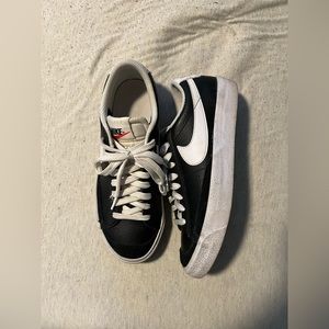 Nike blazers low